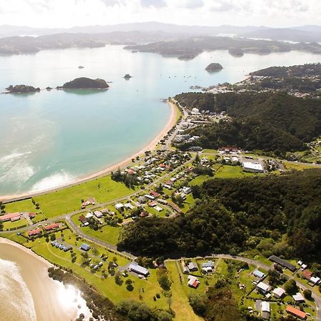 Waitangi Beach House Екстер'єр фото