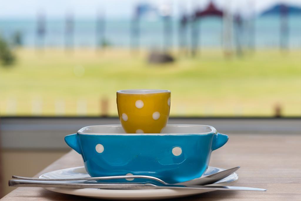 Waitangi Beach House Номер фото